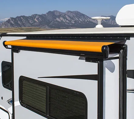HI0786262TR – CAREFREE/CO. Awning, Slide Out Cover Automatically Extends/ Retracts With The Slide Out Roof Size Range...
